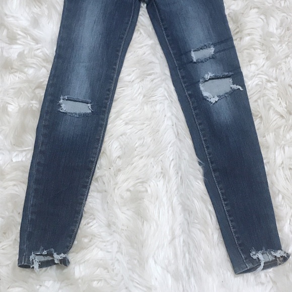 Old Navy Ballerina Built Tough Distressed Jeggings - Picture 5 of 7